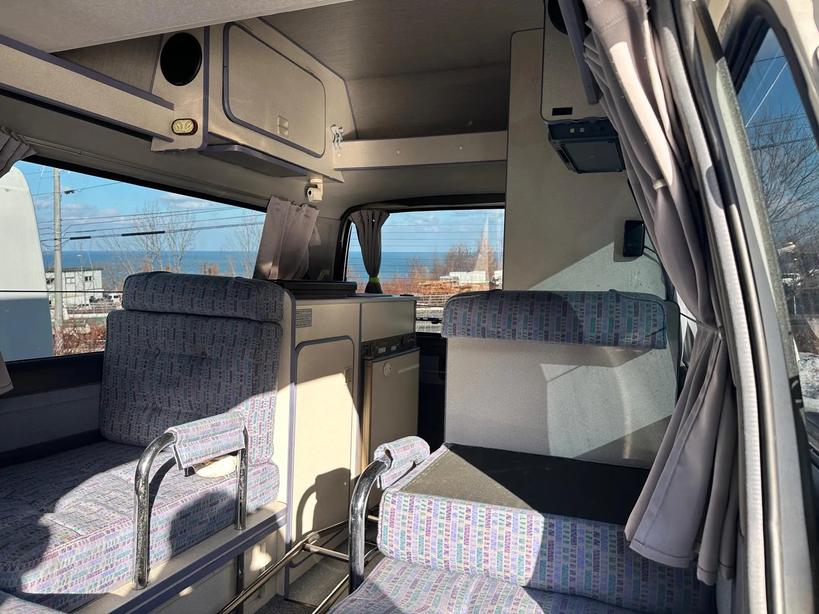 1993-toyota-hiace-highroof-camper-for-sale-07