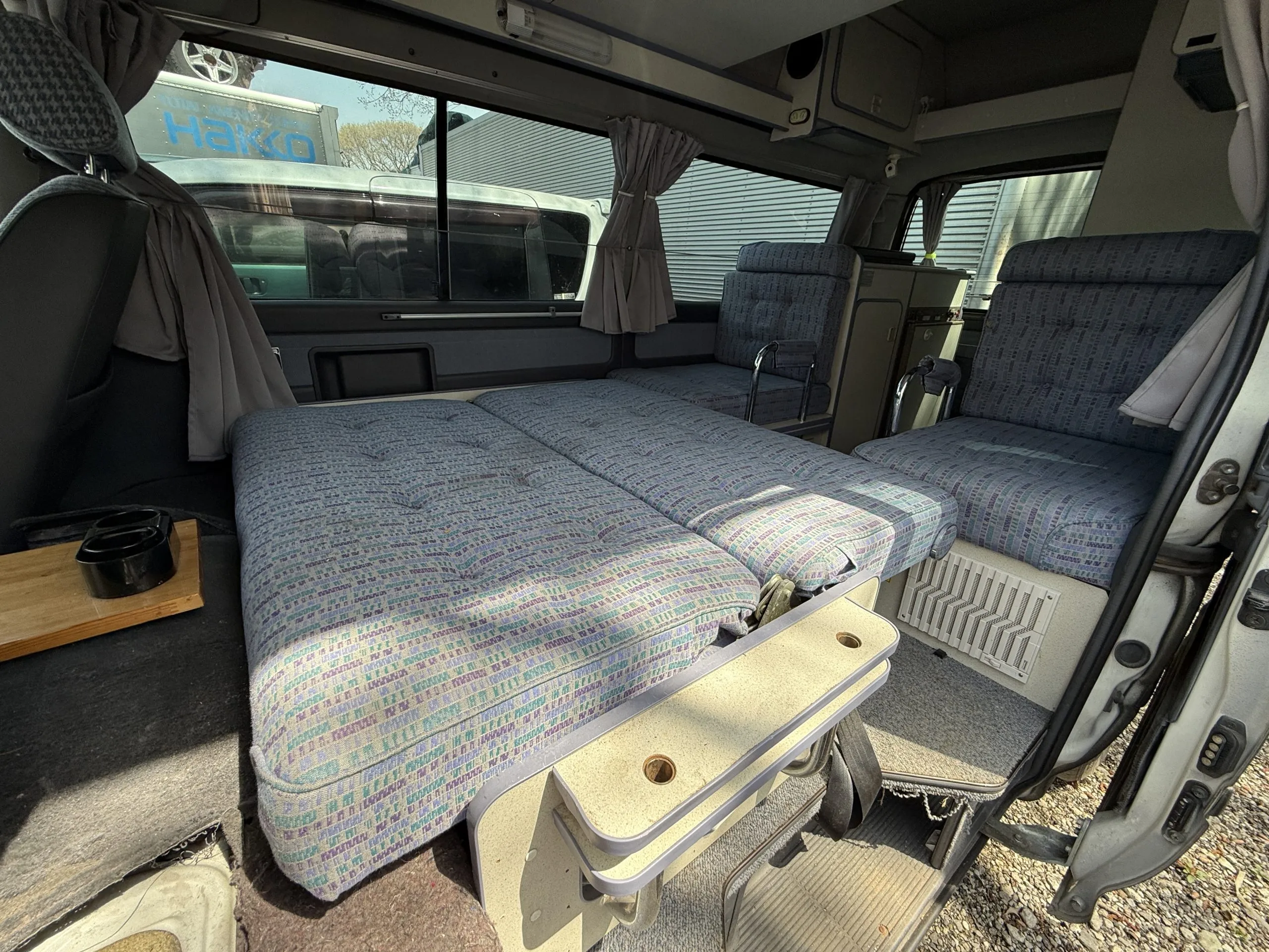 1993-toyota-hiace-highroof-camper-for-sale-16