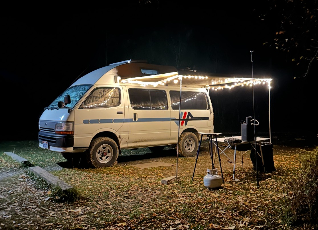 1994-Toyota-Hiace-Super-GL-HiTop-Camper-for-sale-01