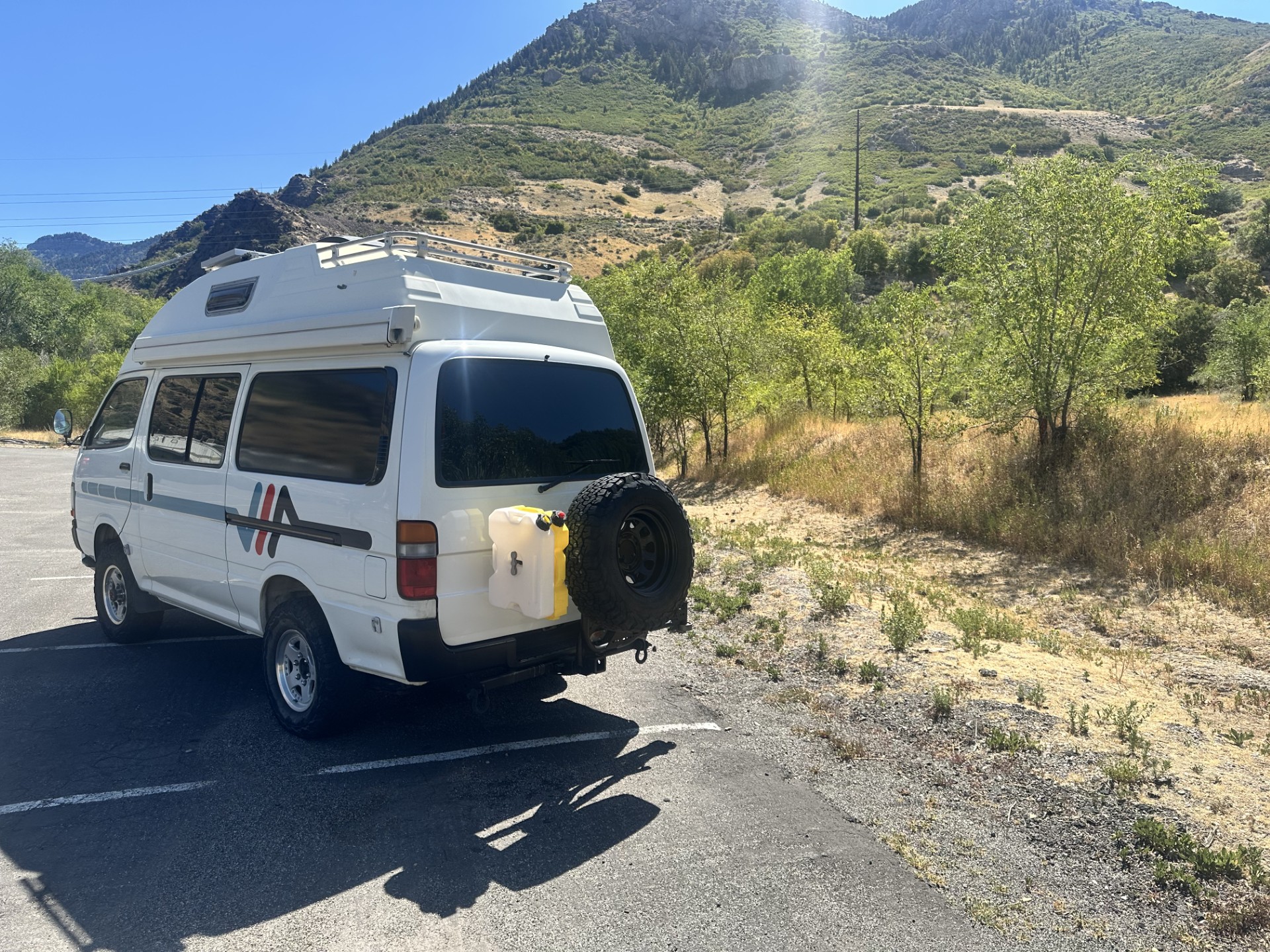 1994-Toyota-Hiace-Super-GL-HiTop-Camper-for-sale-04