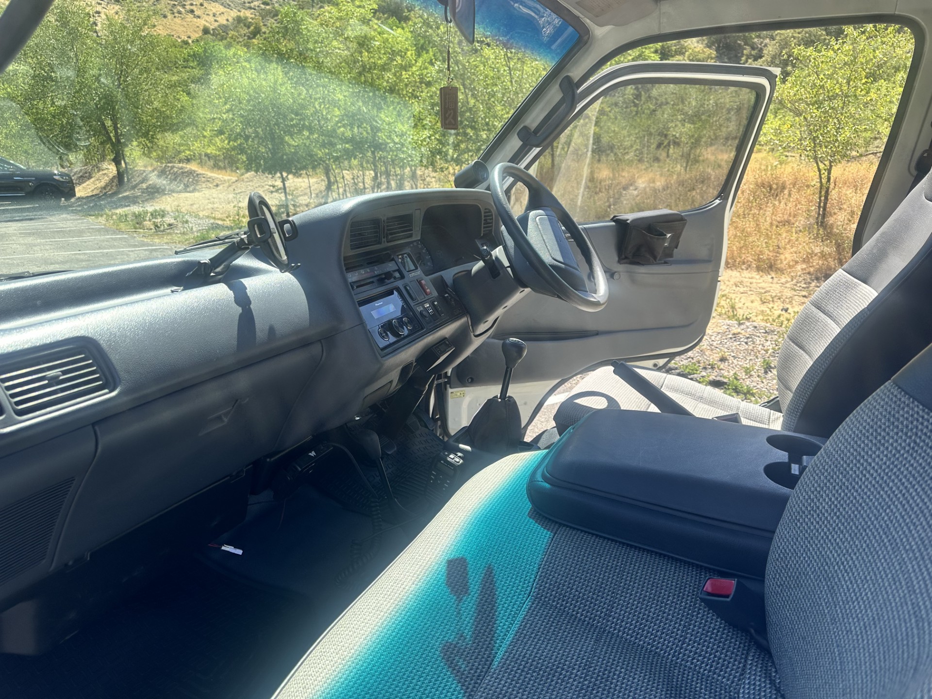 1994-Toyota-Hiace-Super-GL-HiTop-Camper-for-sale-05