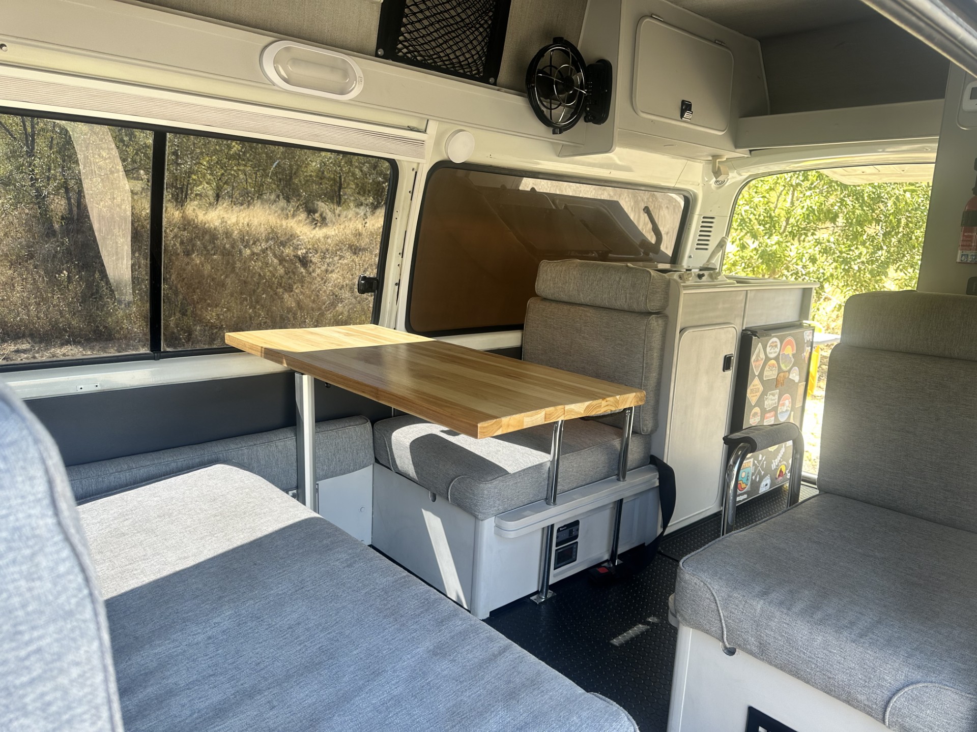 1994-Toyota-Hiace-Super-GL-HiTop-Camper-for-sale-06