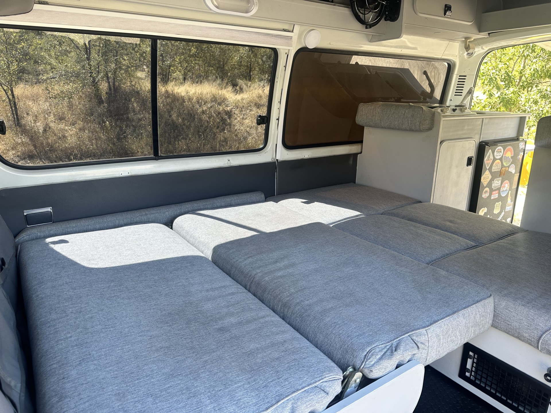 1994-Toyota-Hiace-Super-GL-HiTop-Camper-for-sale-08