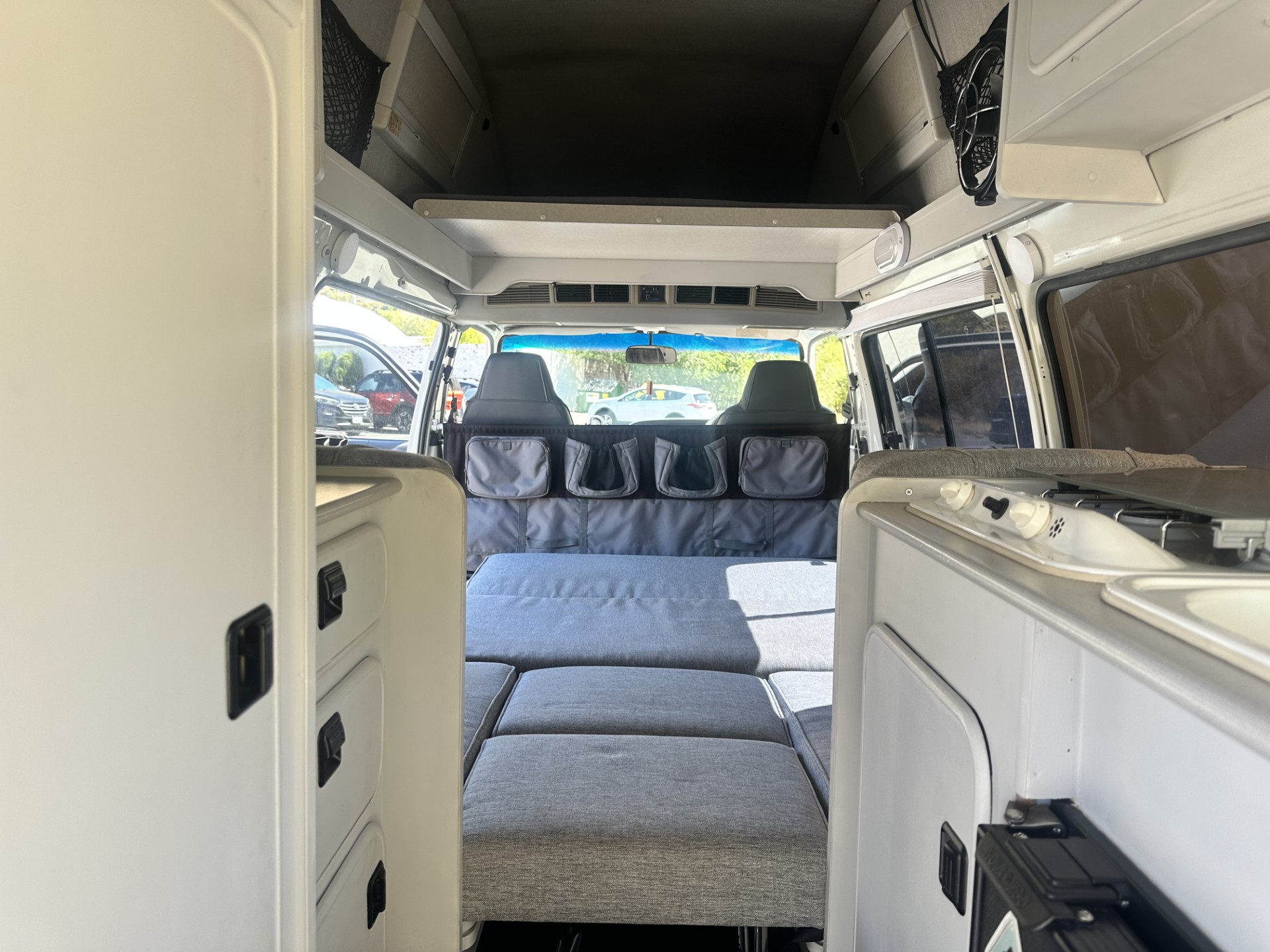 1994-Toyota-Hiace-Super-GL-HiTop-Camper-for-sale-09