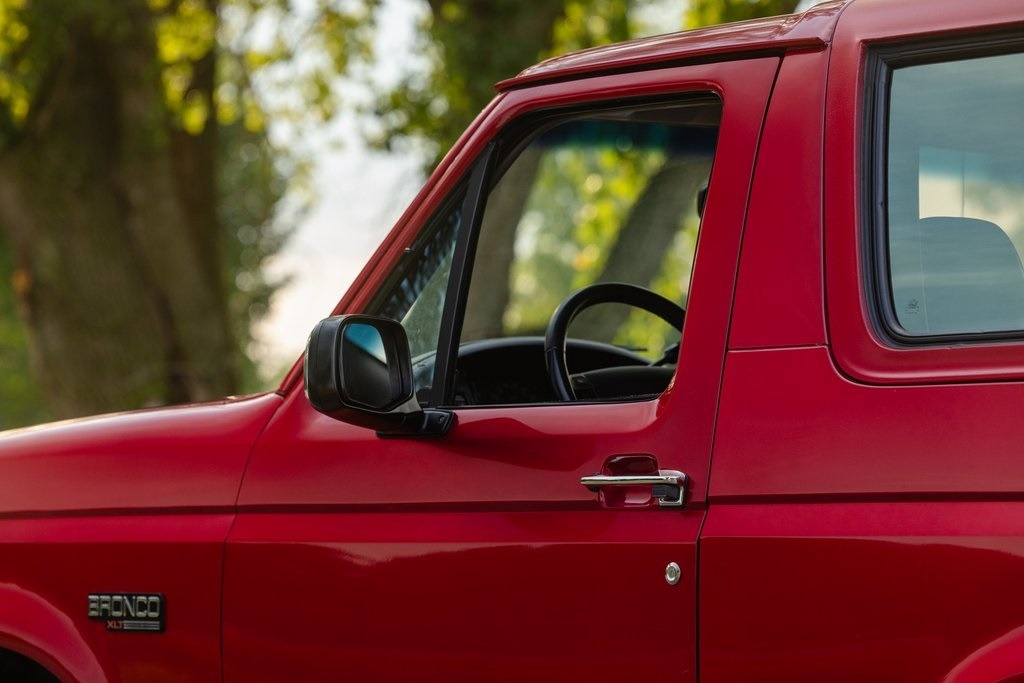 1994-ford-bronco-xlt-for-sale (104)