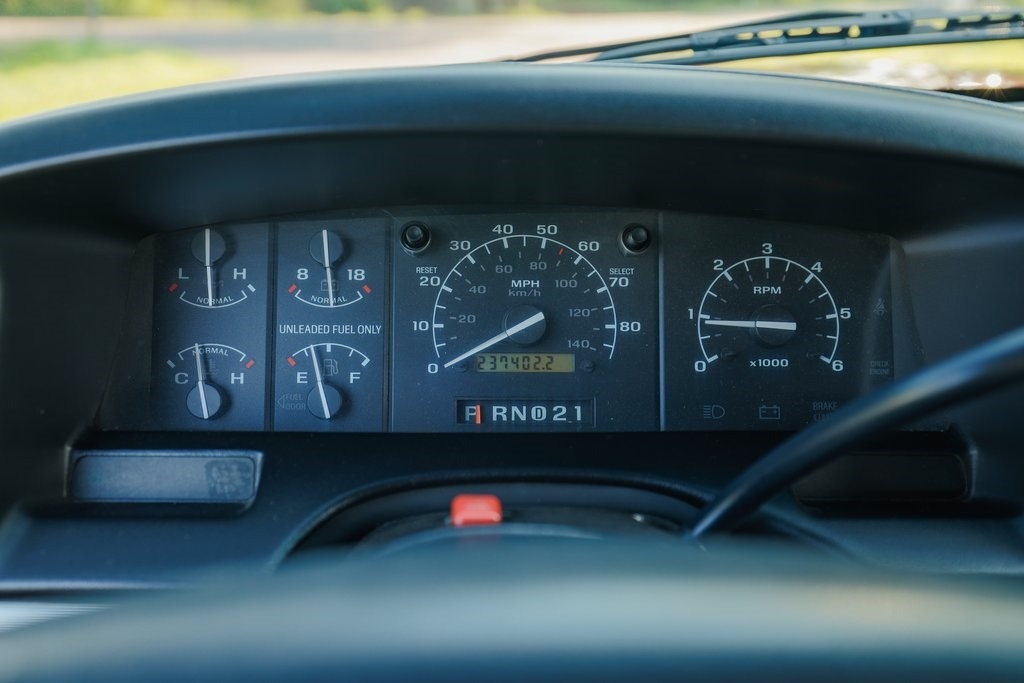 1994-ford-bronco-xlt-for-sale (155)