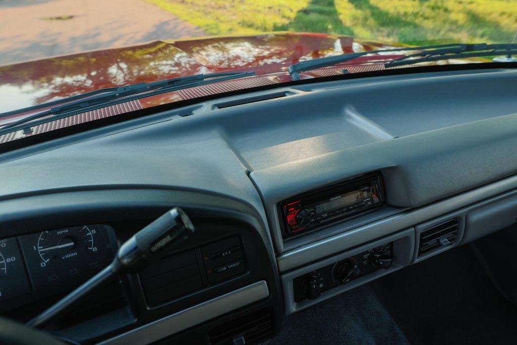 1994-ford-bronco-xlt-for-sale (35)