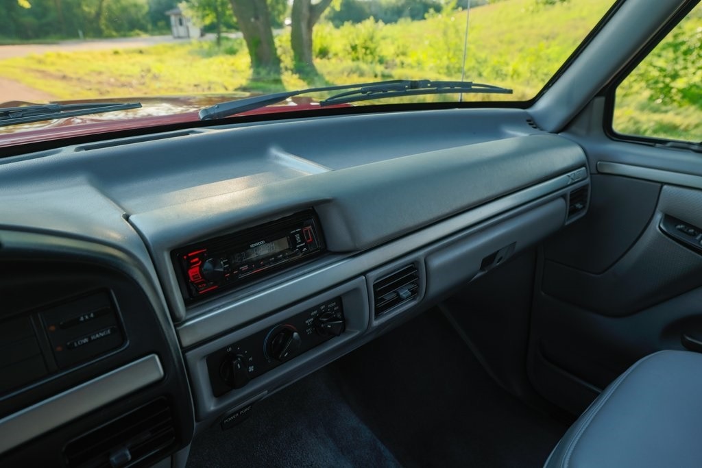 1994-ford-bronco-xlt-for-sale (36)