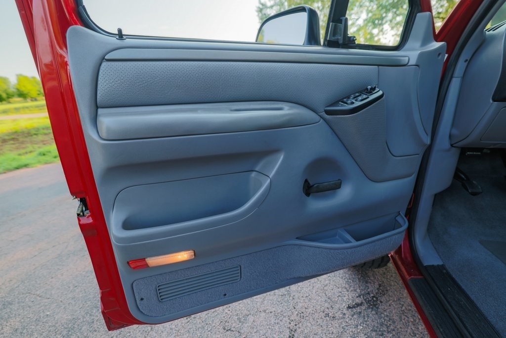 1994-ford-bronco-xlt-for-sale (74)