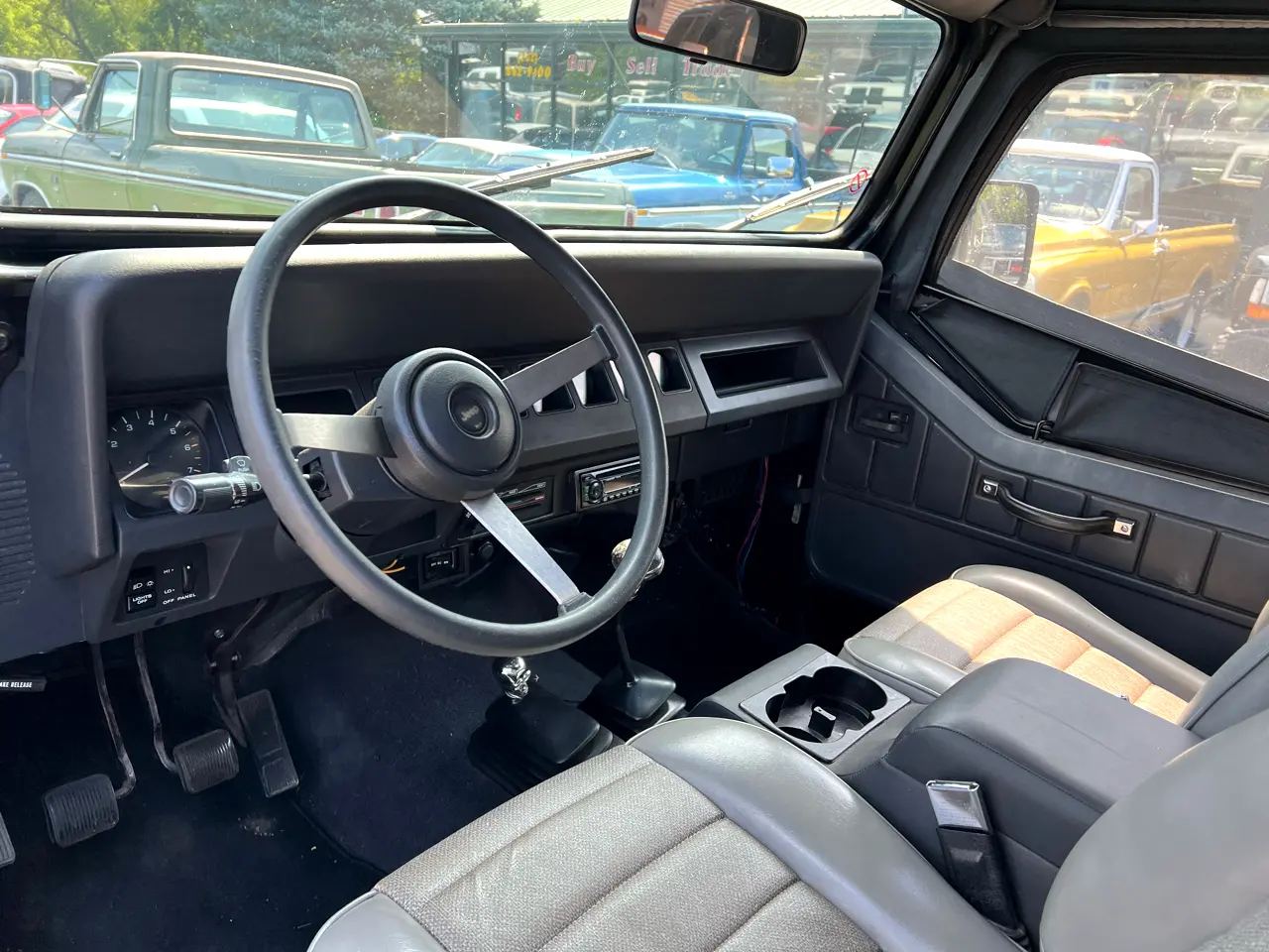 1995-jeep-wrangler-for-sale-trevor-wisconsin-08