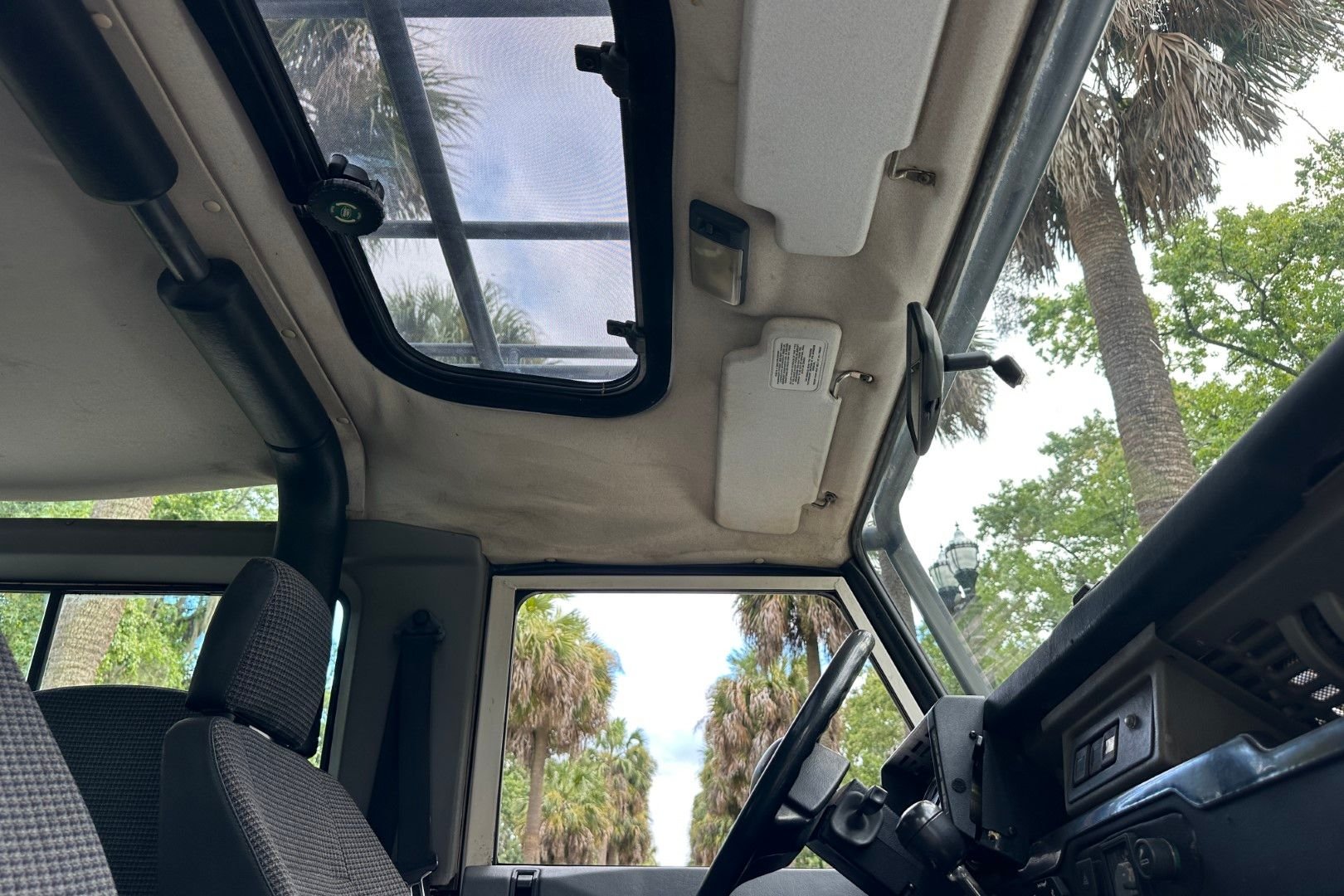 1995-land-rover-defender-90-nas (29)