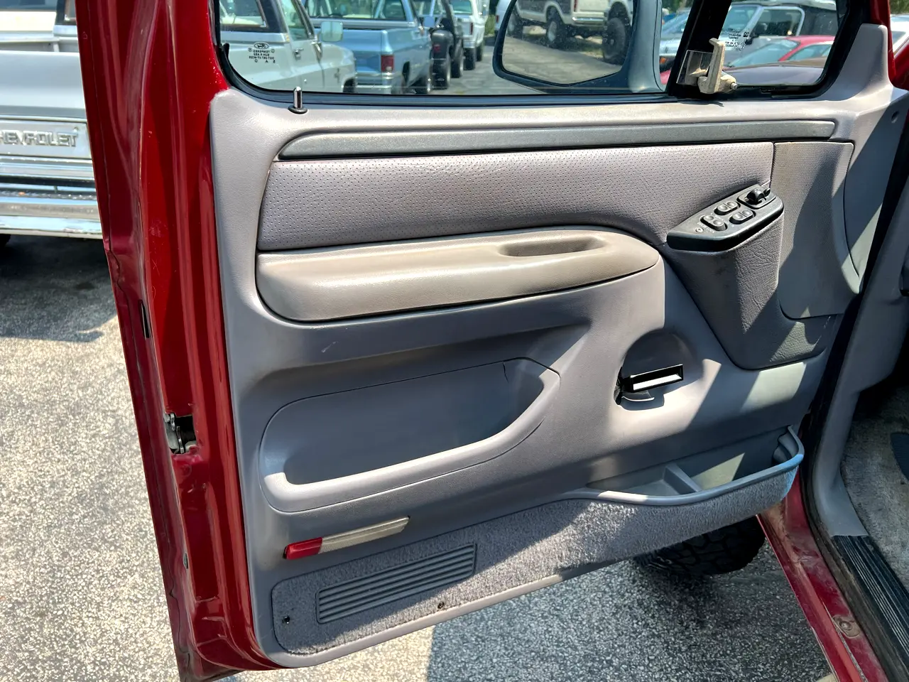 1996-ford-bronco-for-sale-13