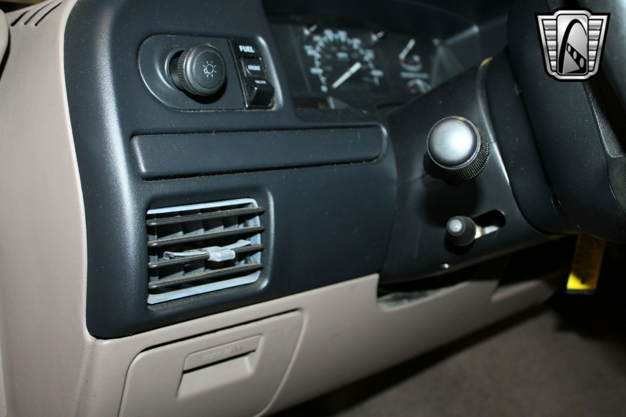 1996-ford-f150-eddie-bauer (61)
