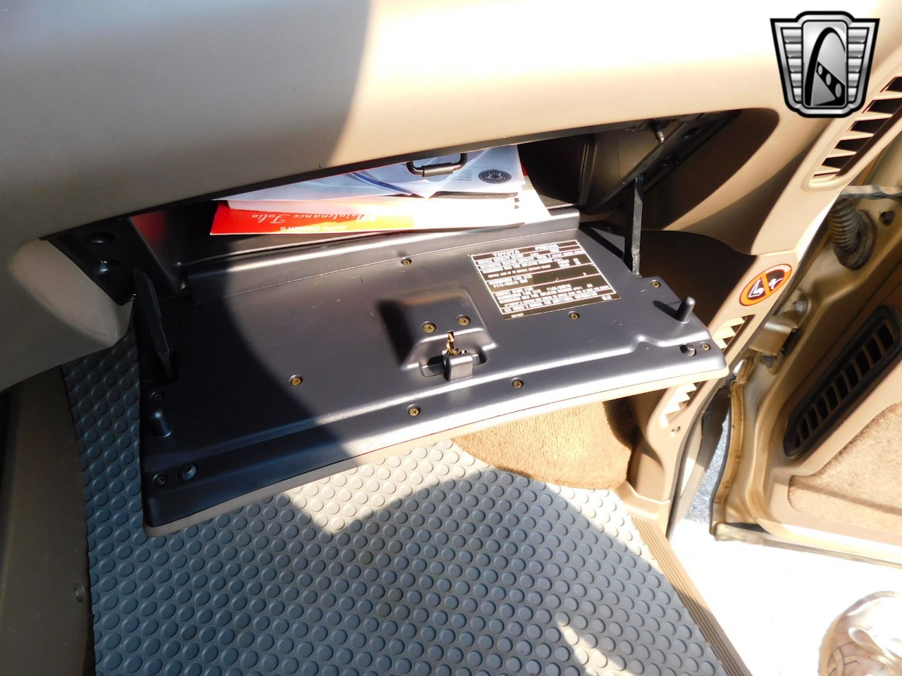 1997-toyota-previa-for-sale (43)