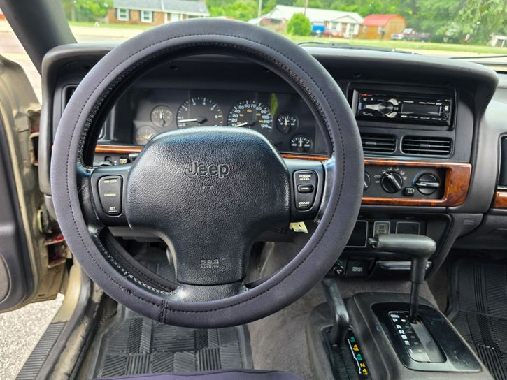 1998-jeep-grand-cherokee-laredo-special-edition-for-sale-16