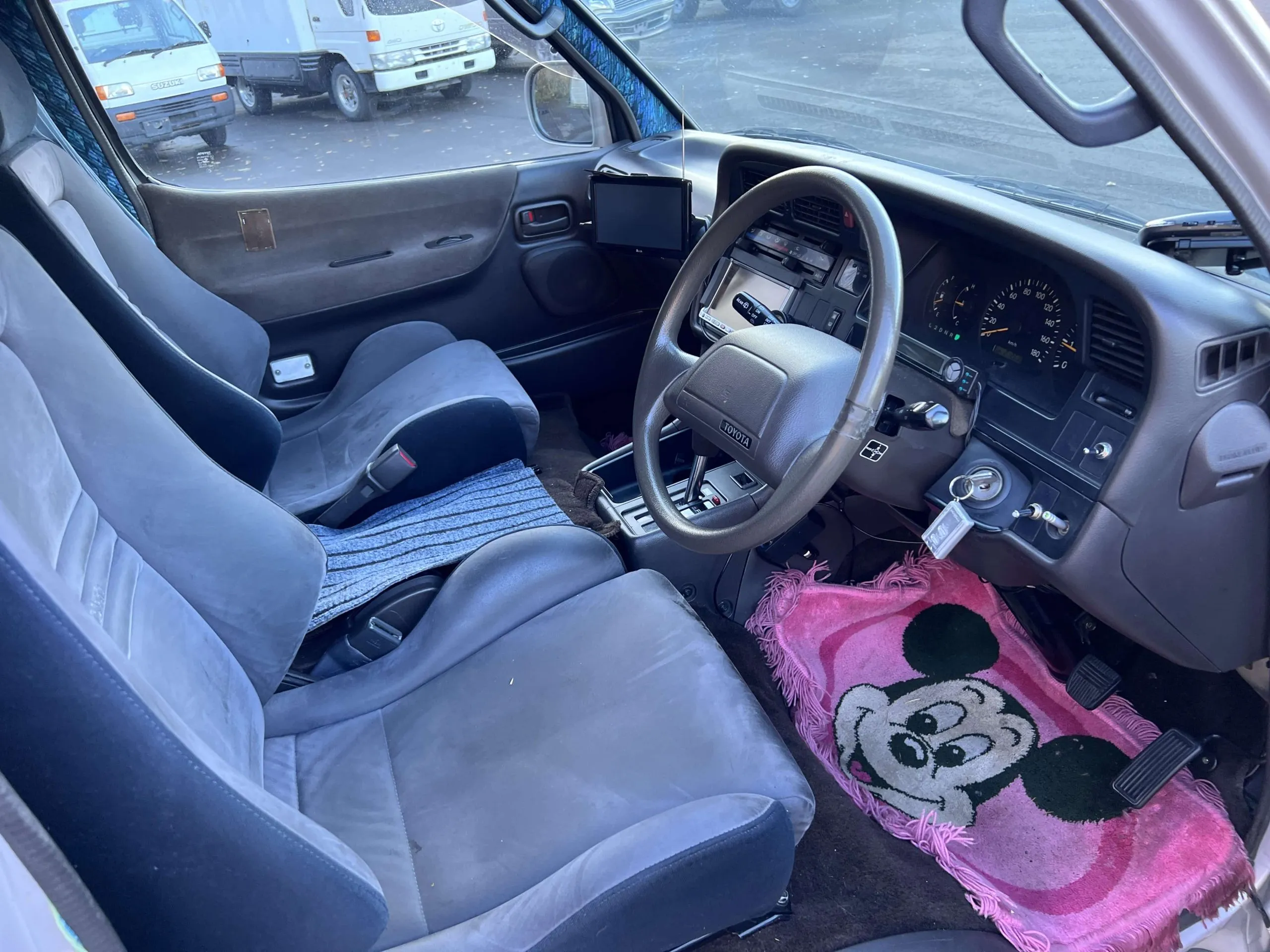 1998-toyota-hiace-camper-lwb-for-sale-09