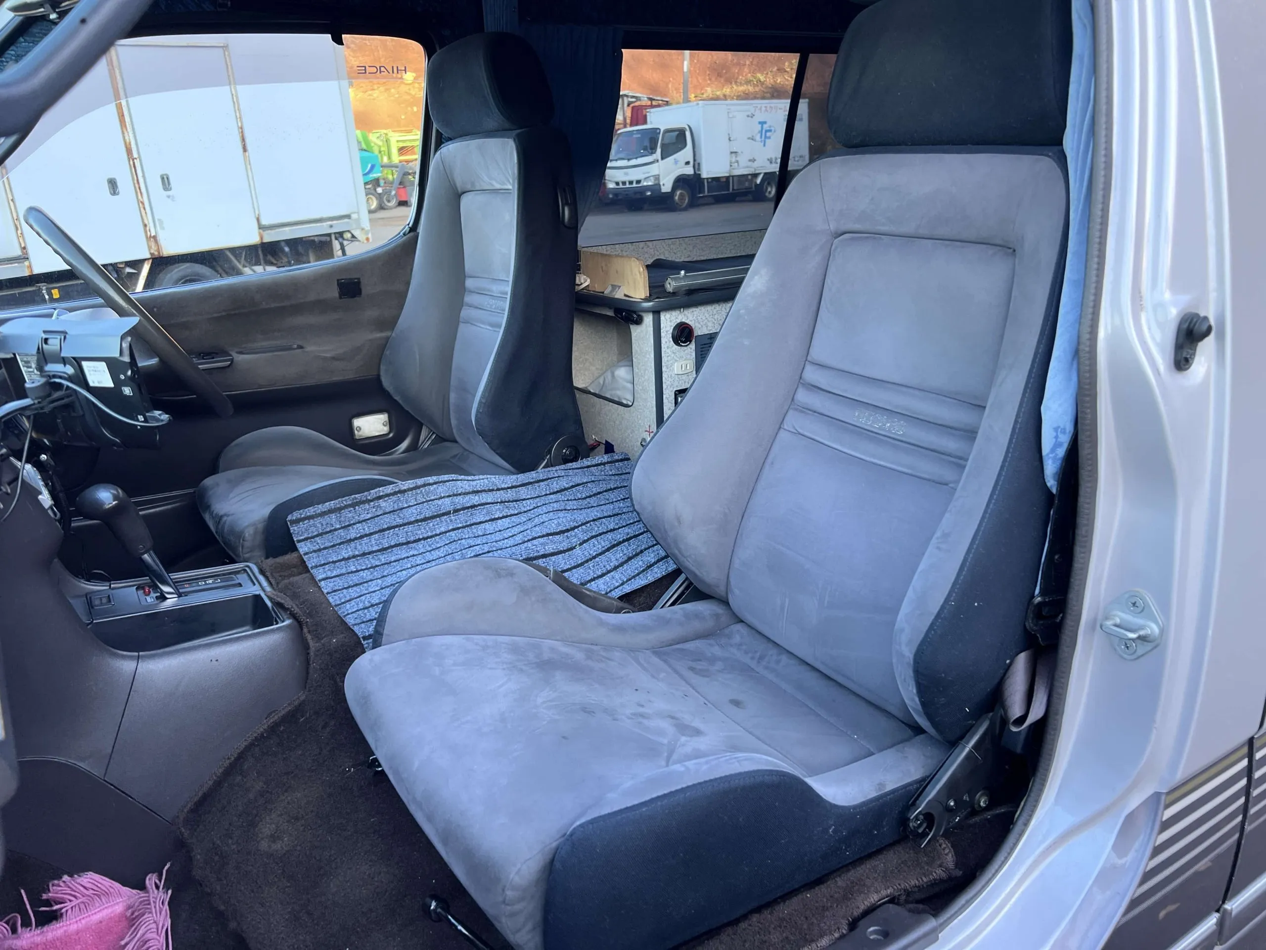 1998-toyota-hiace-camper-lwb-for-sale-11