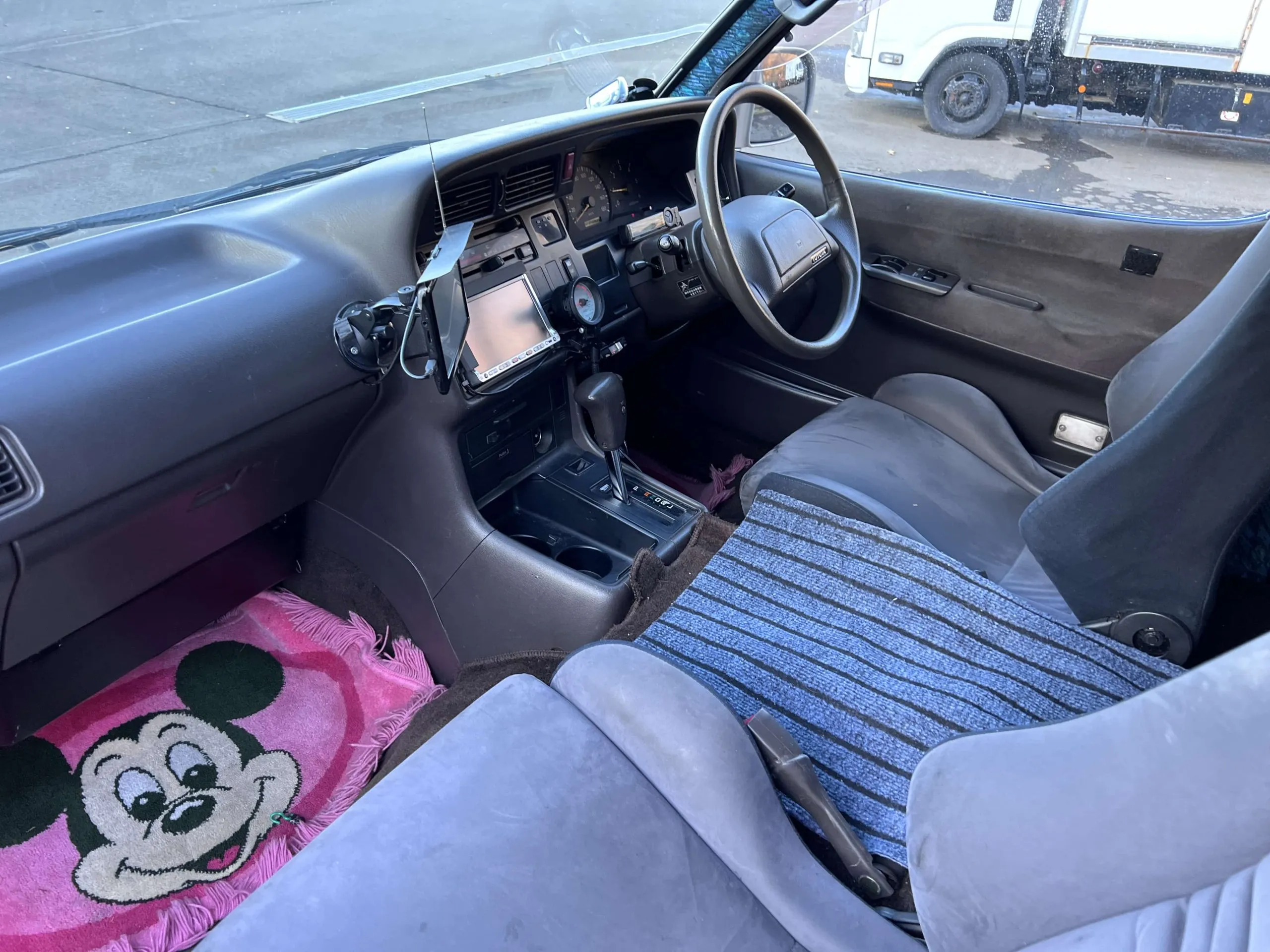 1998-toyota-hiace-camper-lwb-for-sale-12