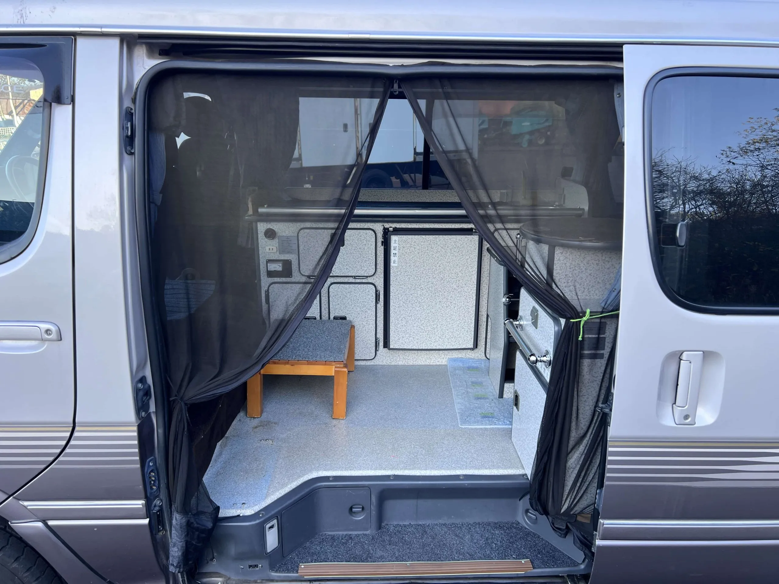 1998-toyota-hiace-camper-lwb-for-sale-13