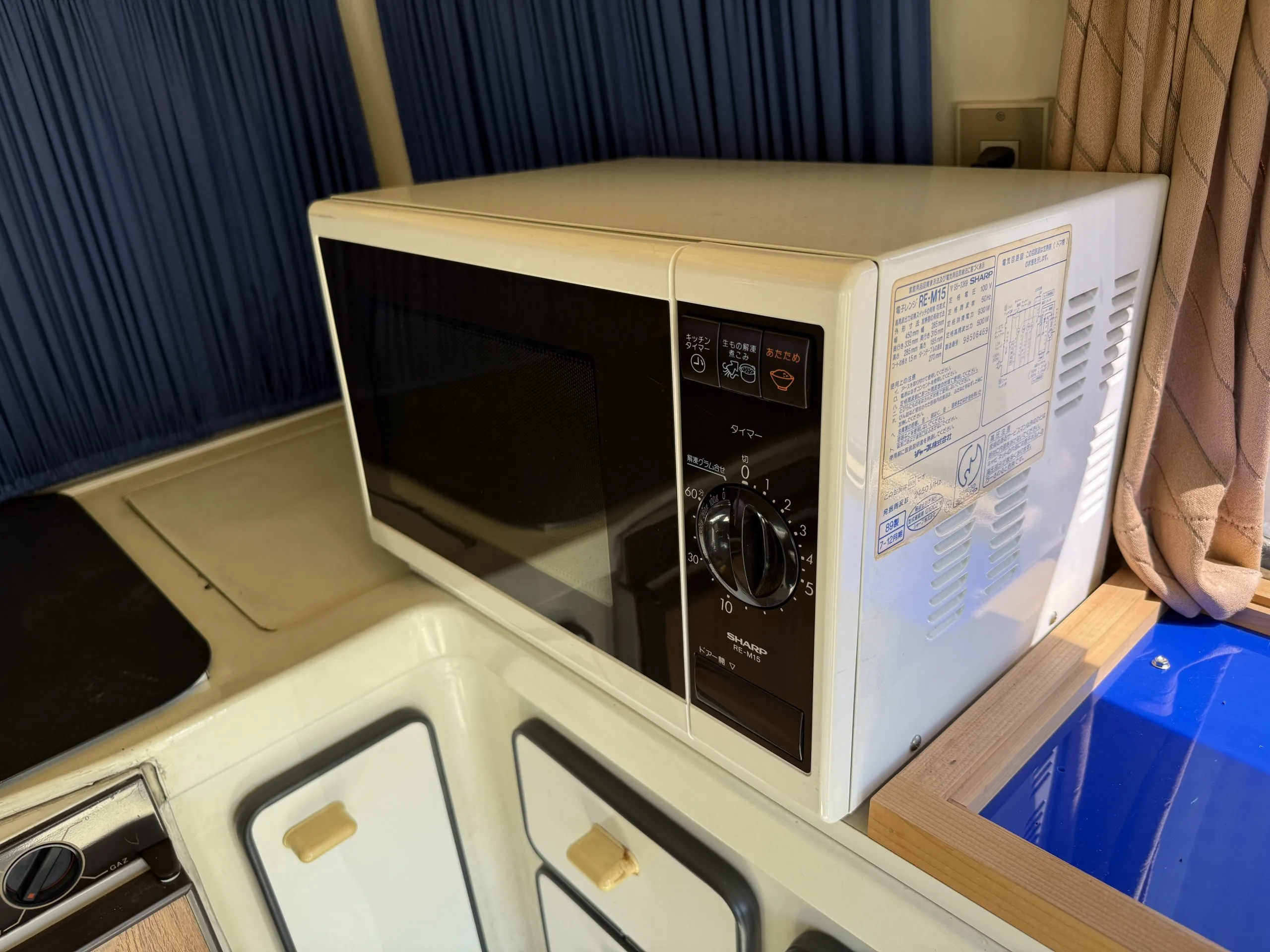 1998-toyota-townace-pop-top-european-camper-for-sale-10