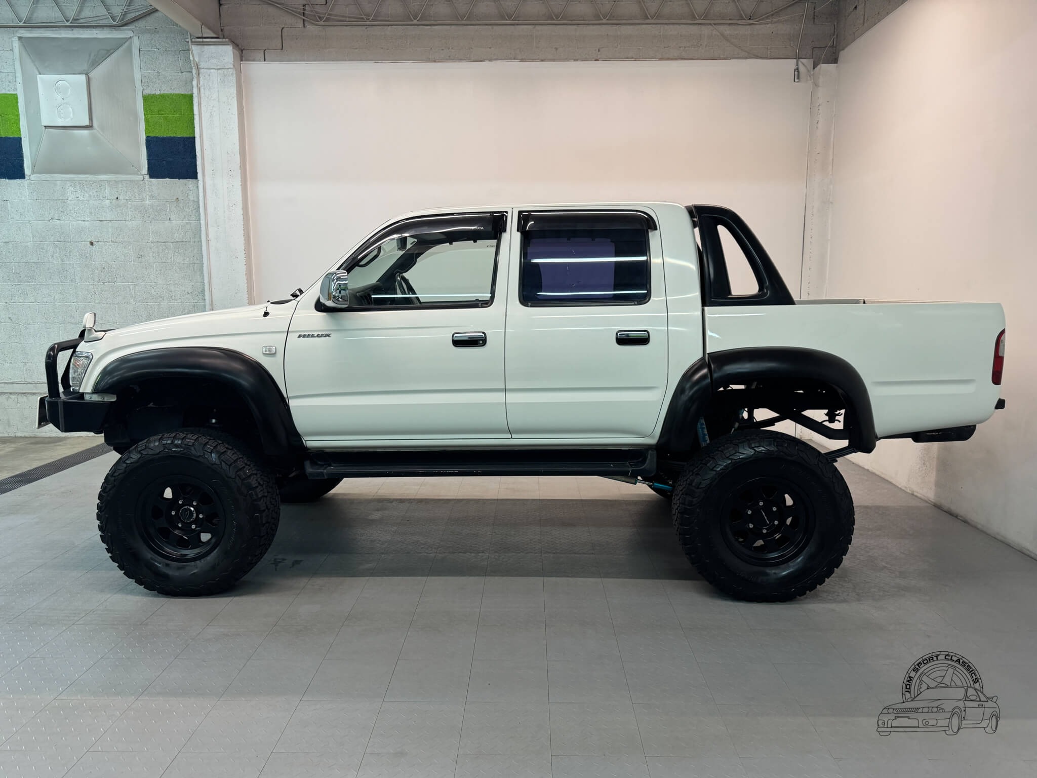 1999-toyota-hilux-sports-pickup (29)