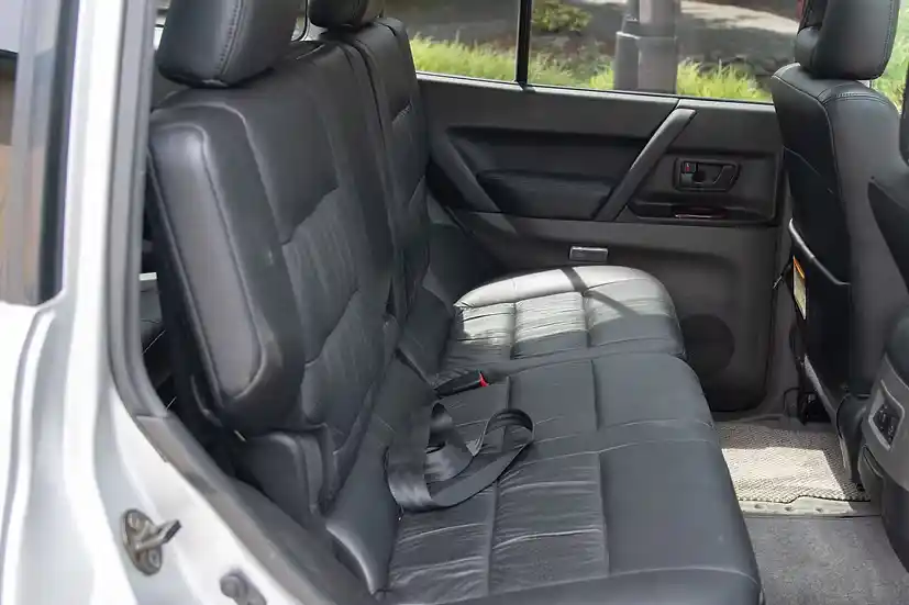 2000-mitsubishi-pajero-super-exceed-gdi-for-sale-011
