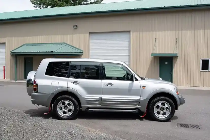 2000-mitsubishi-pajero-super-exceed-gdi-for-sale-04