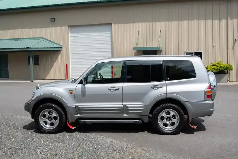 2000-mitsubishi-pajero-super-exceed-gdi-for-sale-05