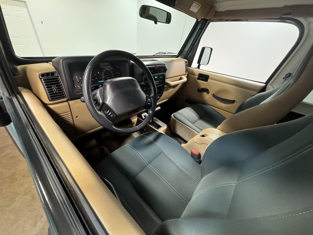 2002-jeep-wrangler-sahara-for-sale (48)
