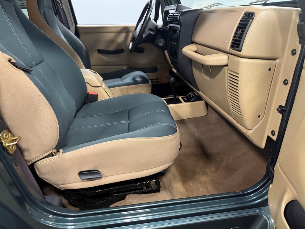 2002-jeep-wrangler-sahara-for-sale (56)