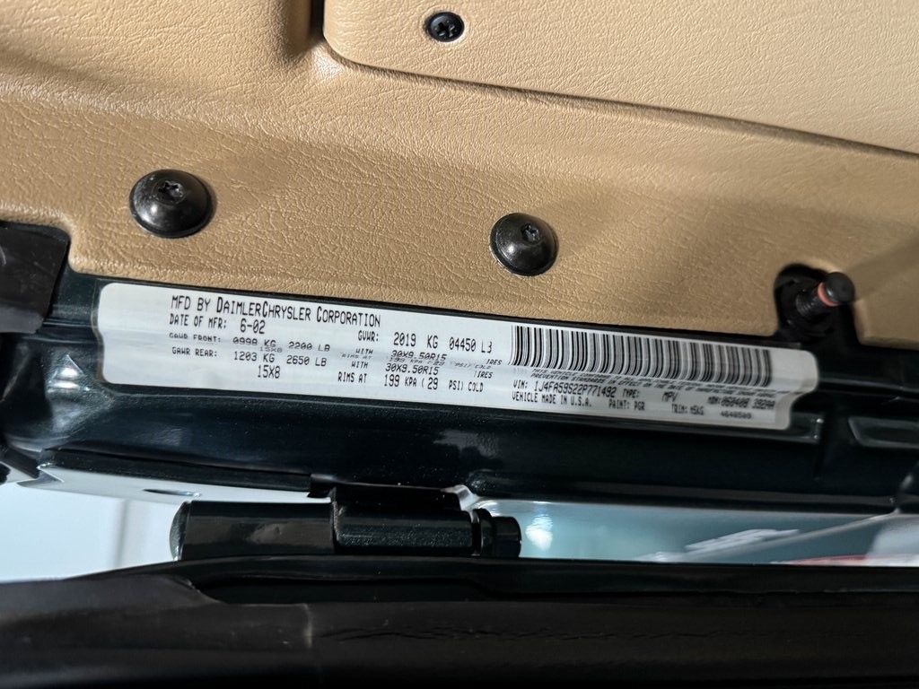 2002-jeep-wrangler-sahara-for-sale (57)