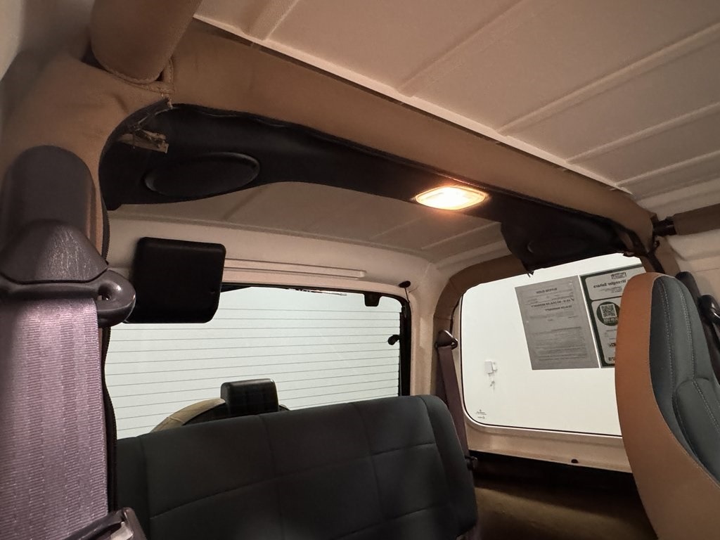 2002-jeep-wrangler-sahara-for-sale (59)