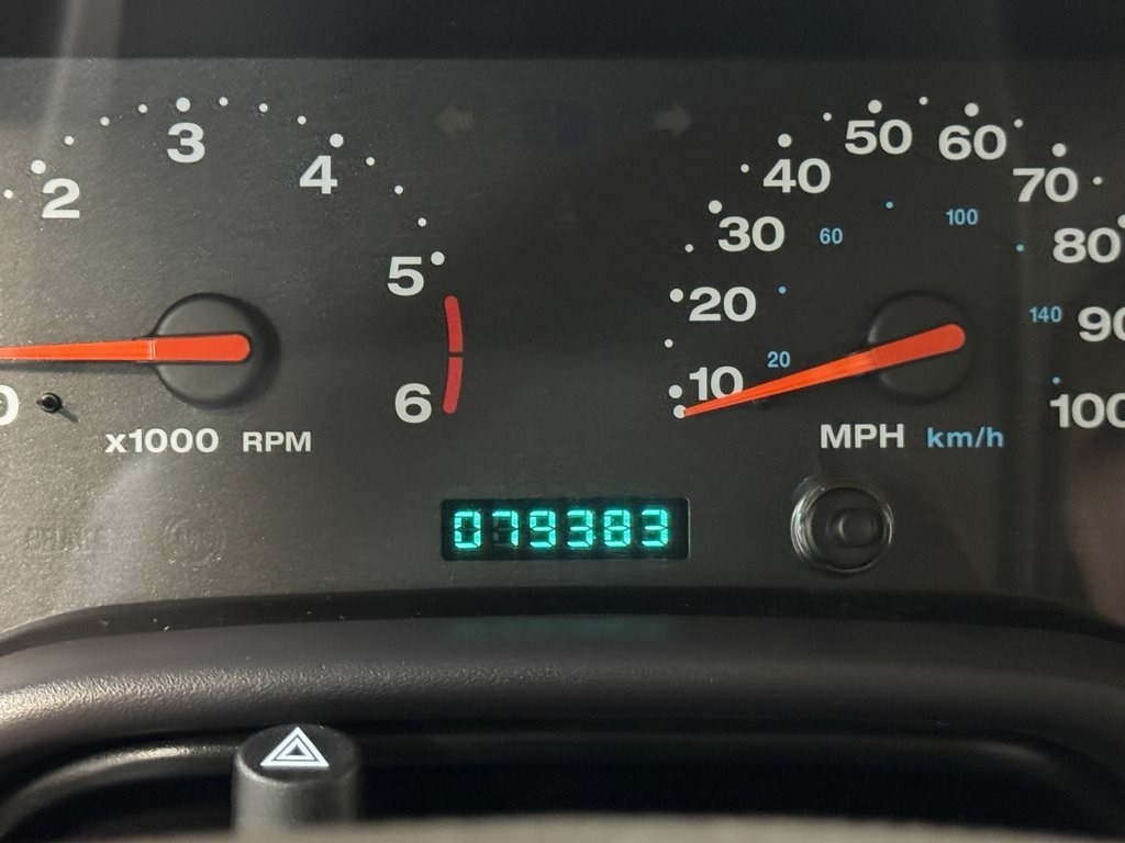 2002-jeep-wrangler-sahara-for-sale (7)