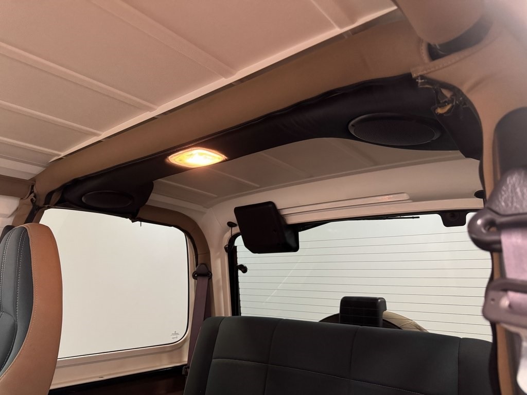 2002-jeep-wrangler-sahara-for-sale (89)