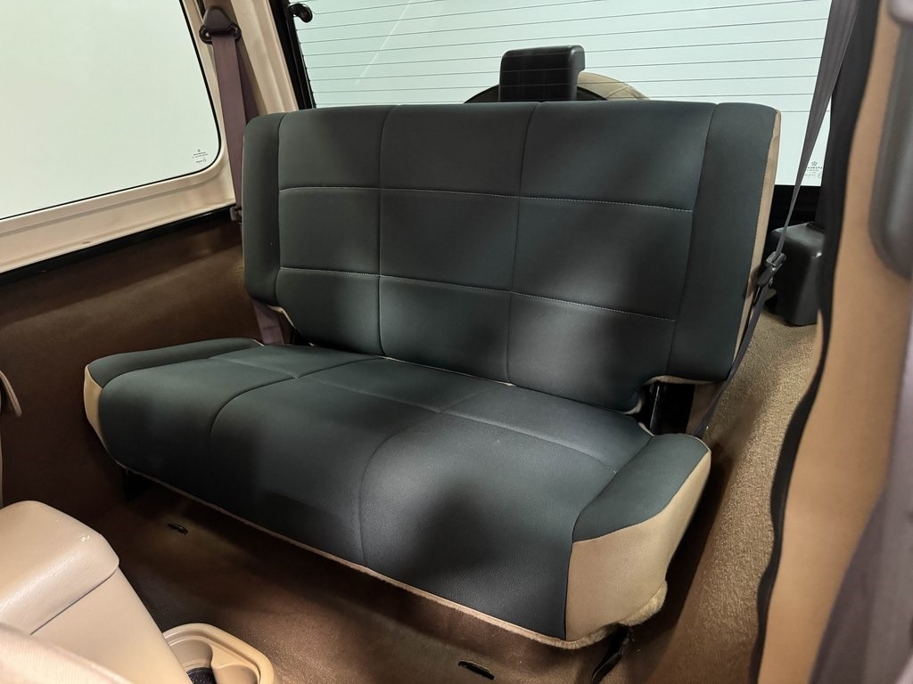 2002-jeep-wrangler-sahara-for-sale (91)