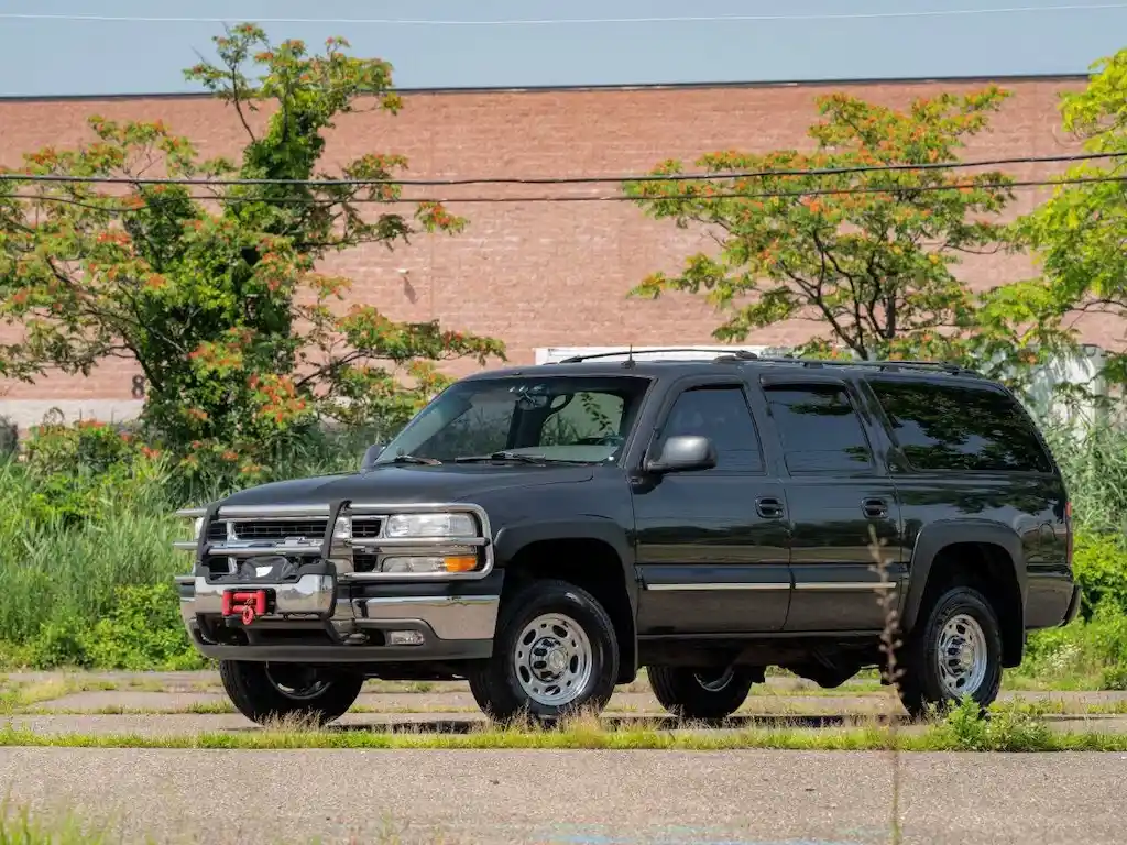 2003-chevrolet-suburban-for-sale-moonachie-nj-2