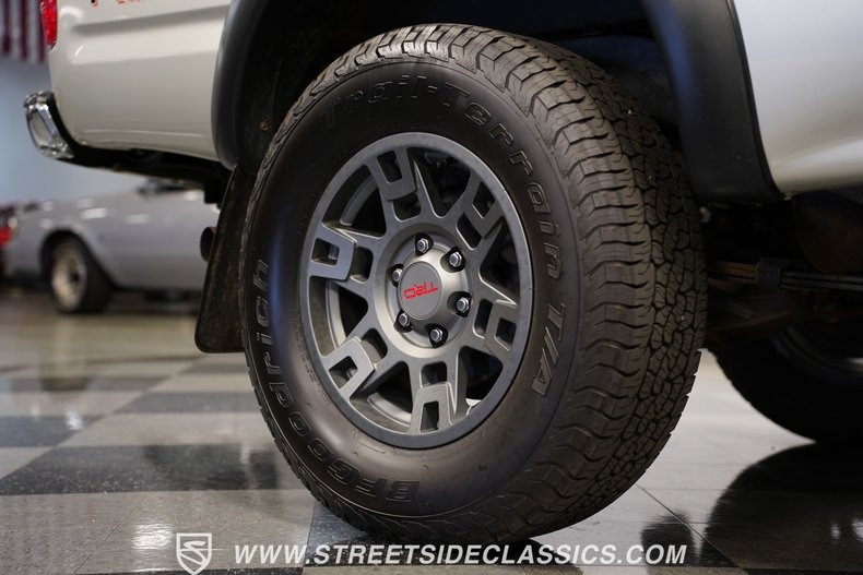 2004-toyota-tacoma-sr5-4x4 (16)