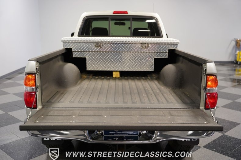2004-toyota-tacoma-sr5-4x4 (22)
