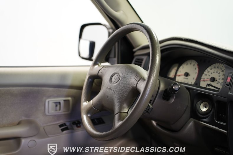2004-toyota-tacoma-sr5-4x4 (27)