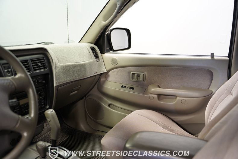 2004-toyota-tacoma-sr5-4x4 (36)
