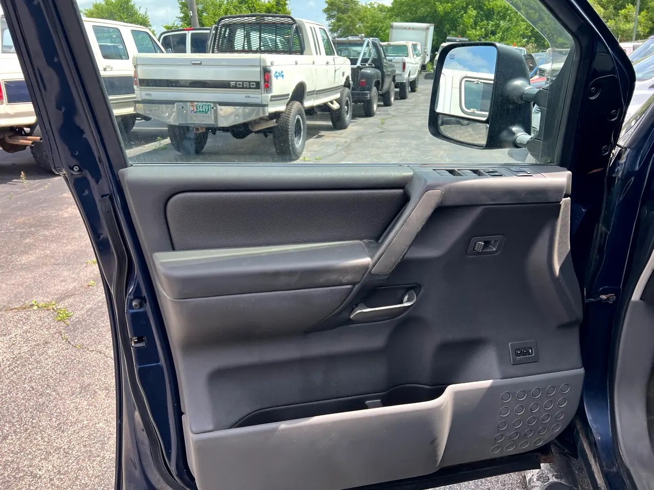 2006-nissan-titan-le-for-sale-trevor-wi-07