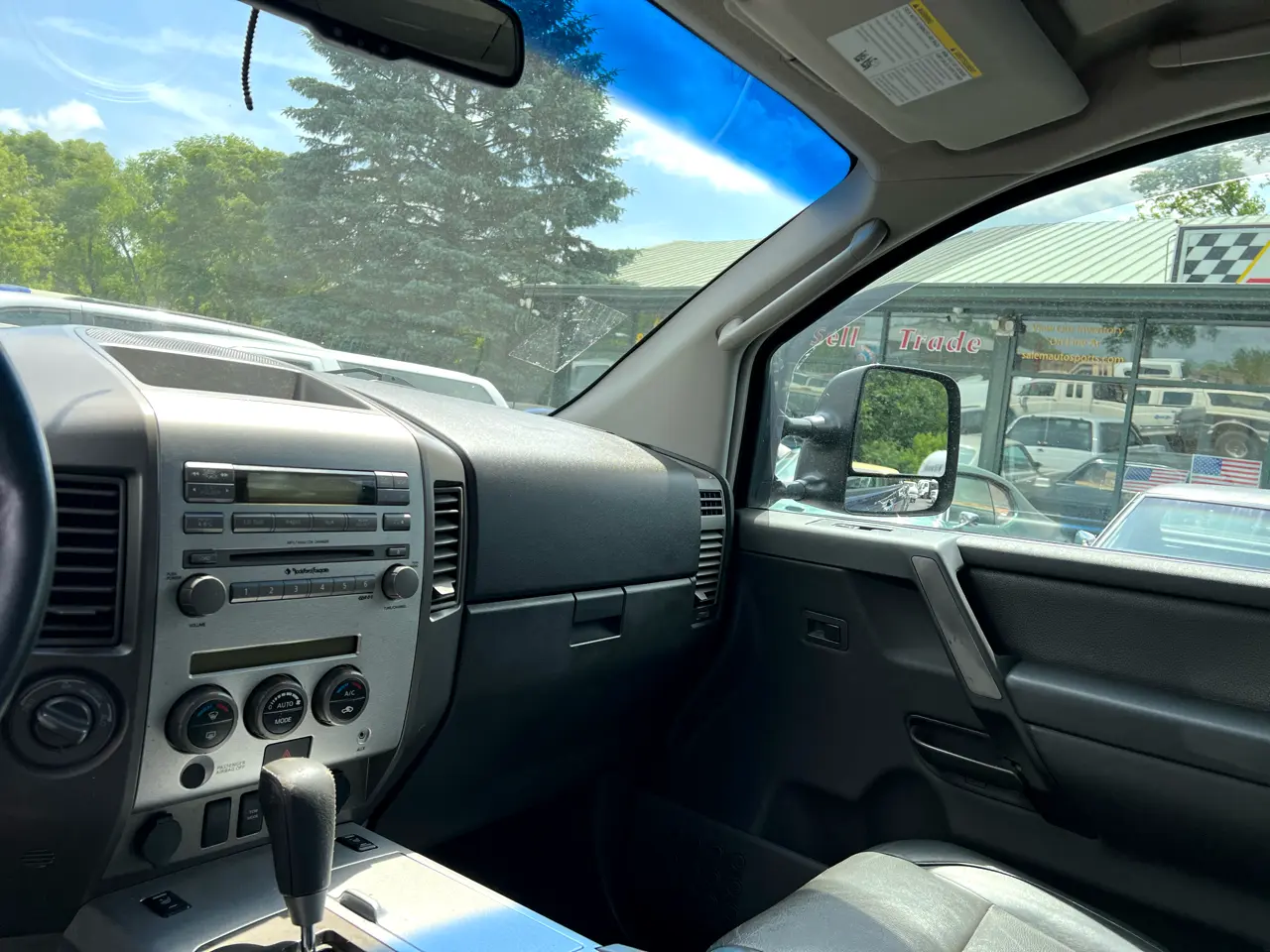 2006-nissan-titan-le-for-sale-trevor-wi-08