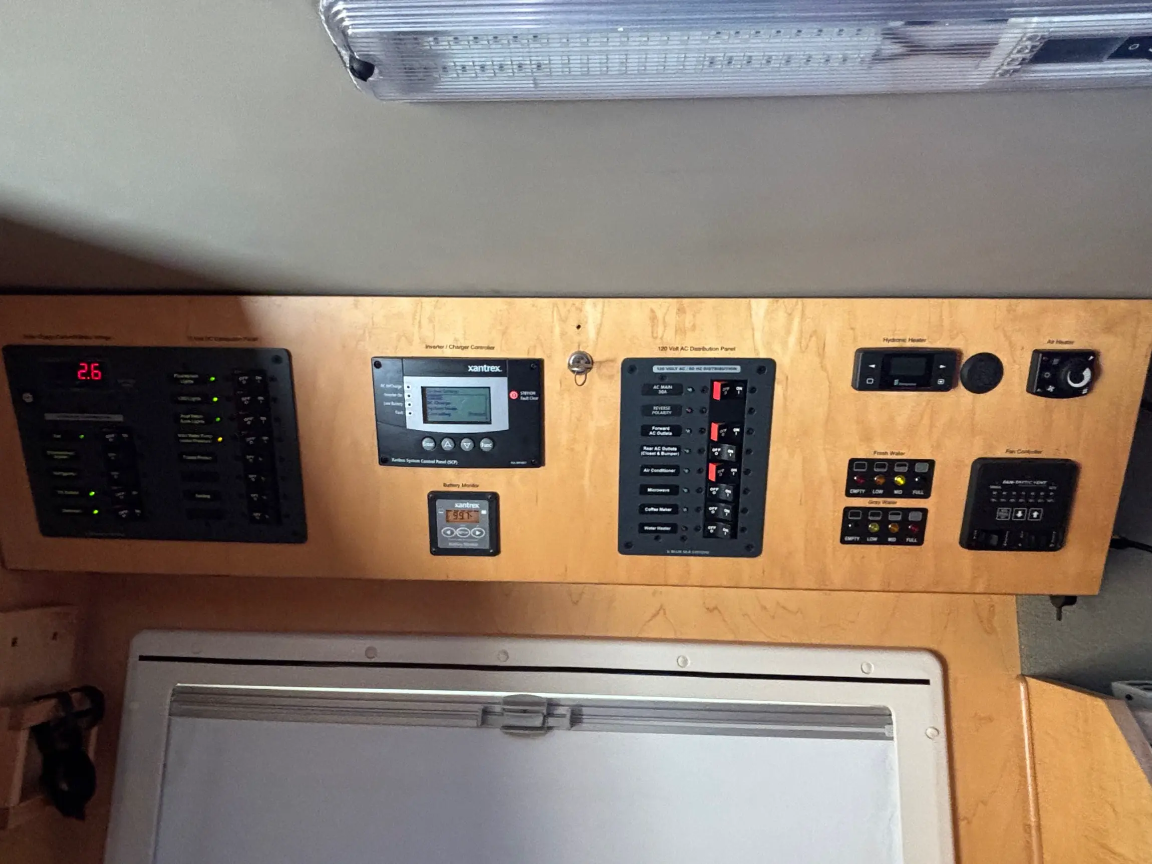 2007-earthroamer-xv-lt-for-sale-big-sky-mt-05