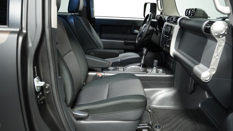 2011-toyota-fj-cruiser-for-sale (28)
