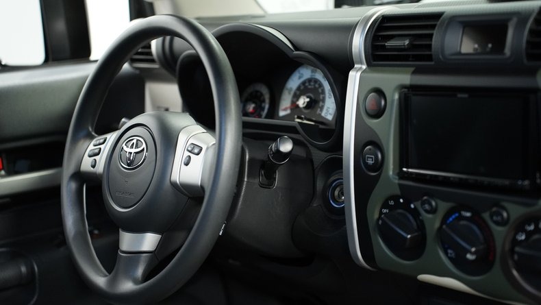 2011-toyota-fj-cruiser-for-sale (29)