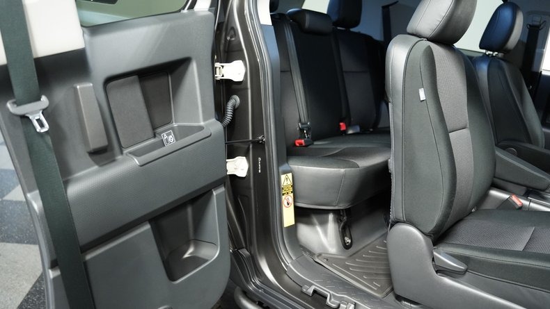 2011-toyota-fj-cruiser-for-sale (32)