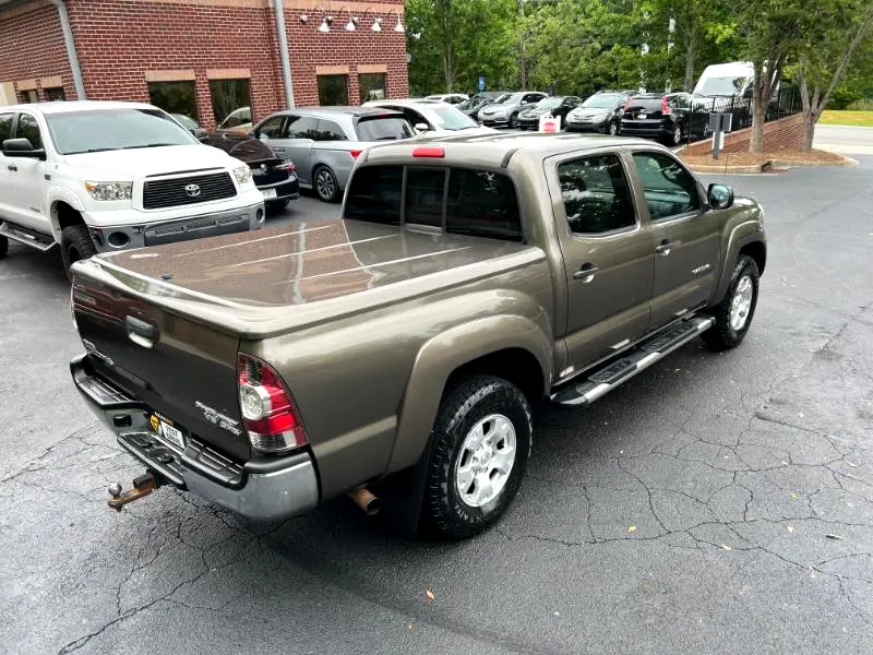 2011-toyota-tacoma-prerunner-for-sale-09