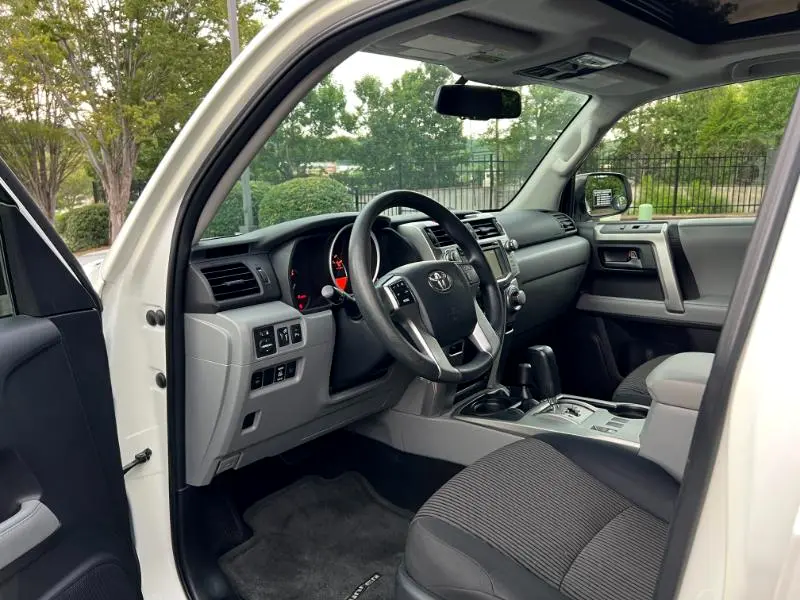 2012-toyota-4runner-sr4-4x4-for-sale-16