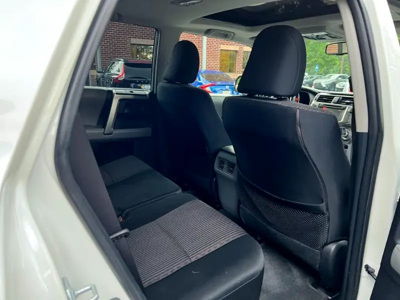 2012-toyota-4runner-sr4-4x4-for-sale-24