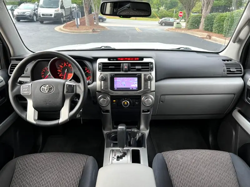 2012-toyota-4runner-sr4-4x4-for-sale-30
